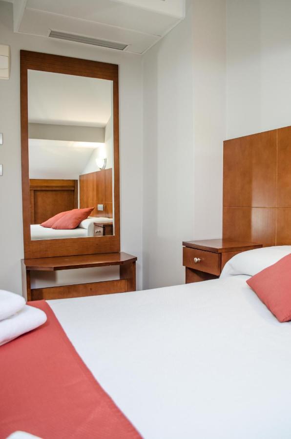 Hotel Jaques Jaca Exterior foto